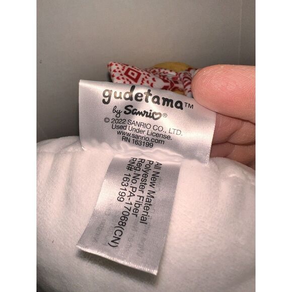 Sanrio Gudetama Winter Scarf Plush Lazy Egg Cuddly Stuffed Plush 8" NWT - Picture 8 of 10